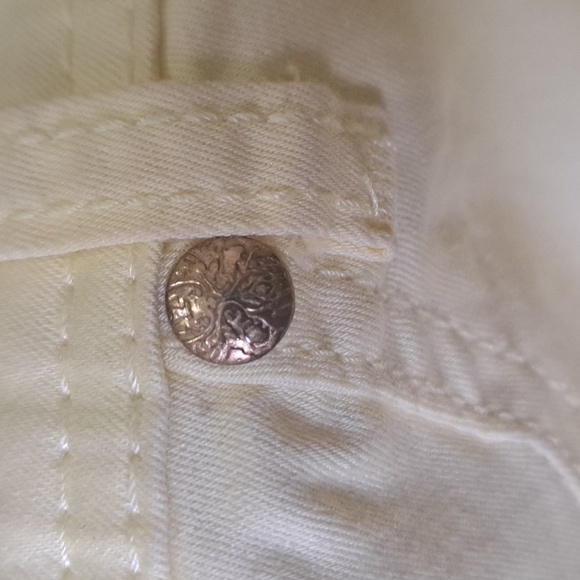 Costa Blanca Ladies size 8 yellow 💛 denim style pants with gold dusted buttons - Picture 6 of 7